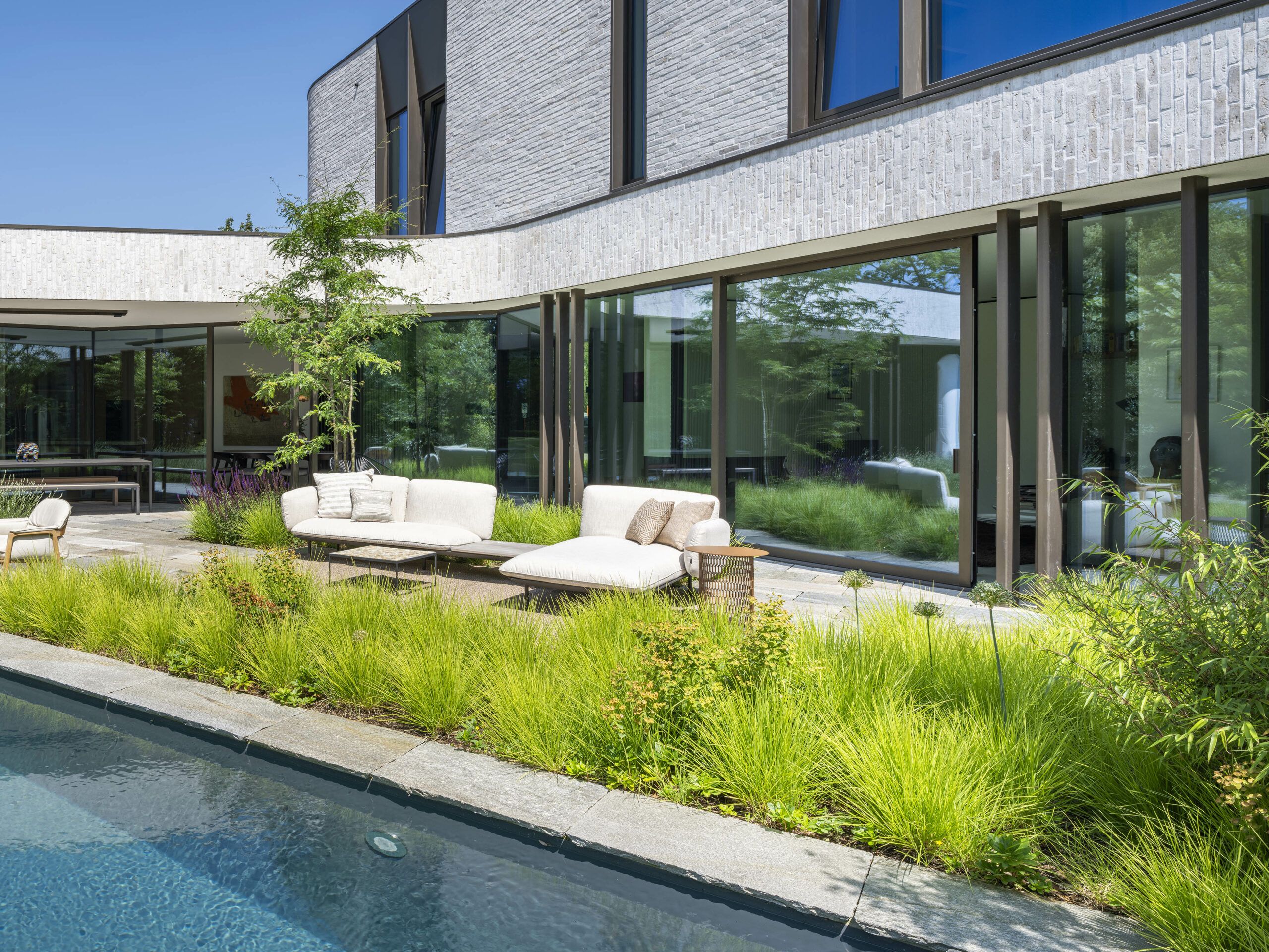 Architecturale tuin onderhouden door Artgreen