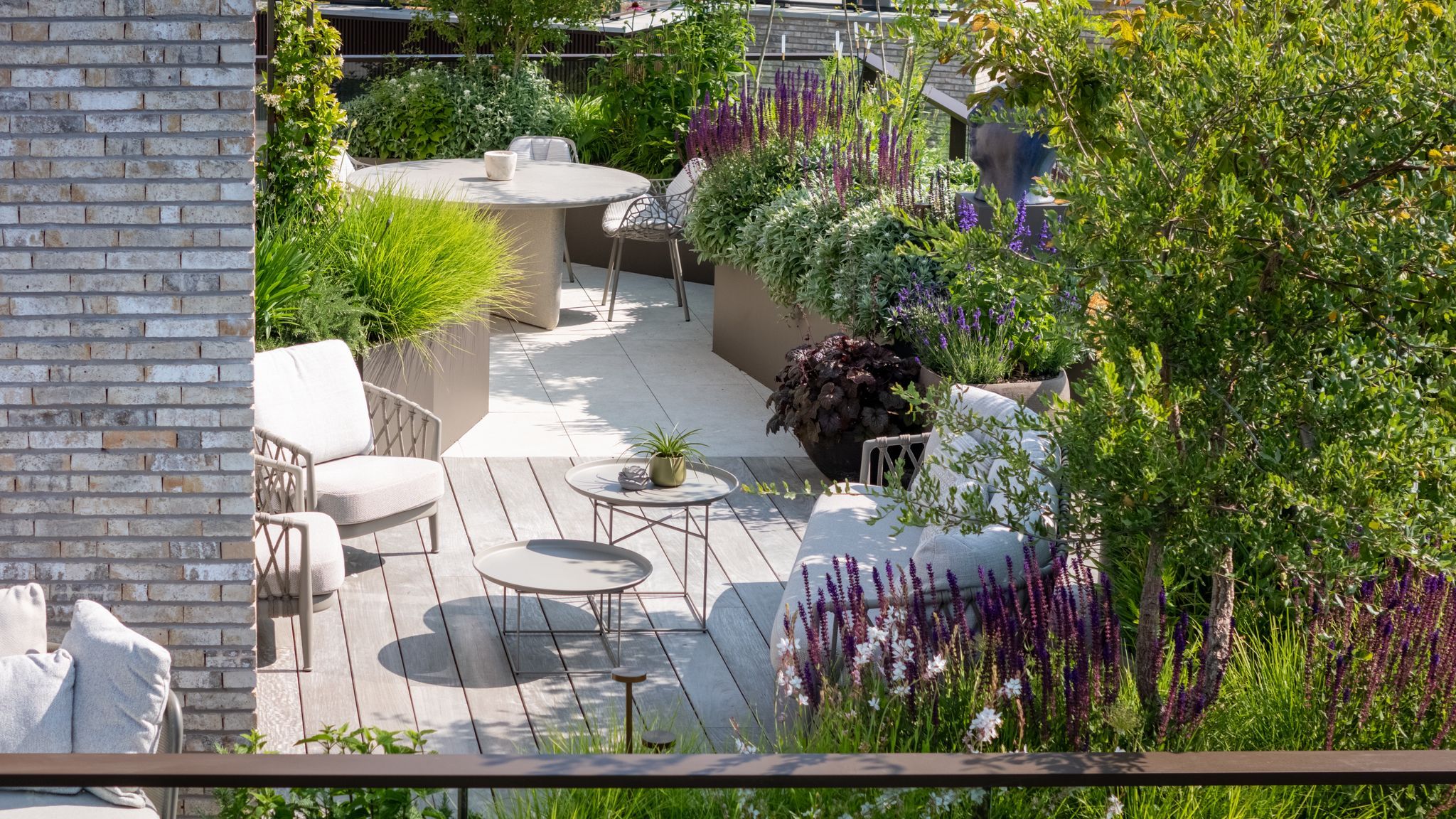 Architecturale tuin onderhouden door Artgreen